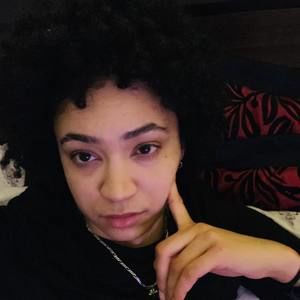 Meet your Posher, Desiree